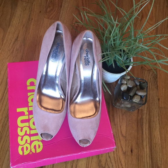 Charlotte Russe Pumps - Picture 2 of 3